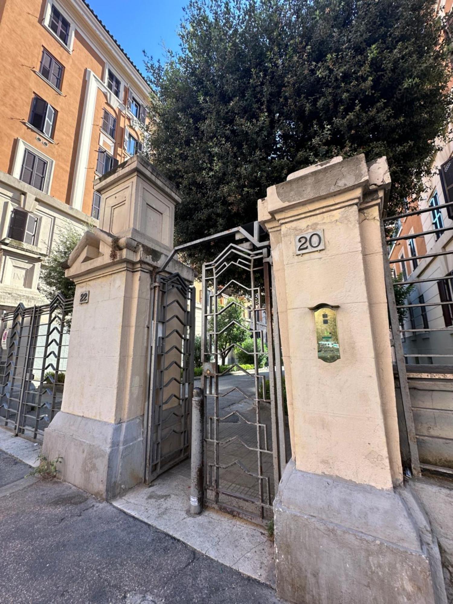 Cozy Enna Rooms - Metro Re Di Roma Exterior foto
